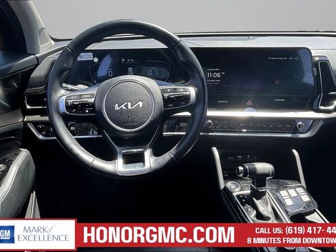 Used 2025 Kia Sportage EX w/ Premium Package image 8