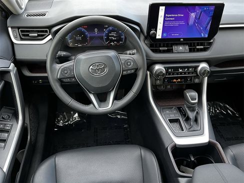 Used 2024 Toyota RAV4 Limited image 10