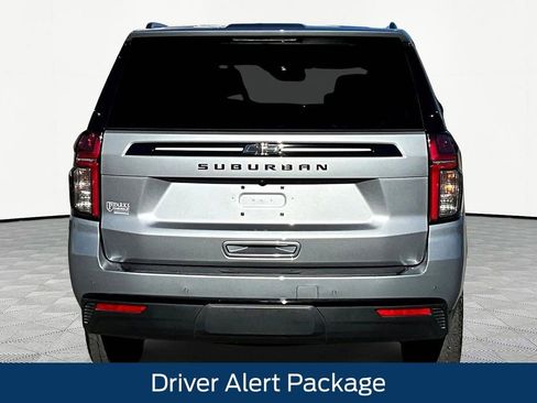 Certified 2024 Chevrolet Suburban Z71 w/ Luxury Package image 8