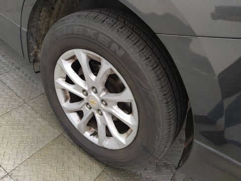 Used 2019 Chevrolet Equinox LT AWD/4WD image 31