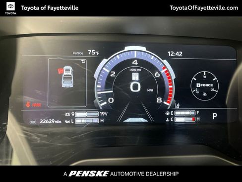 Certified 2025 Toyota Tundra Limited AWD/4WD image 36