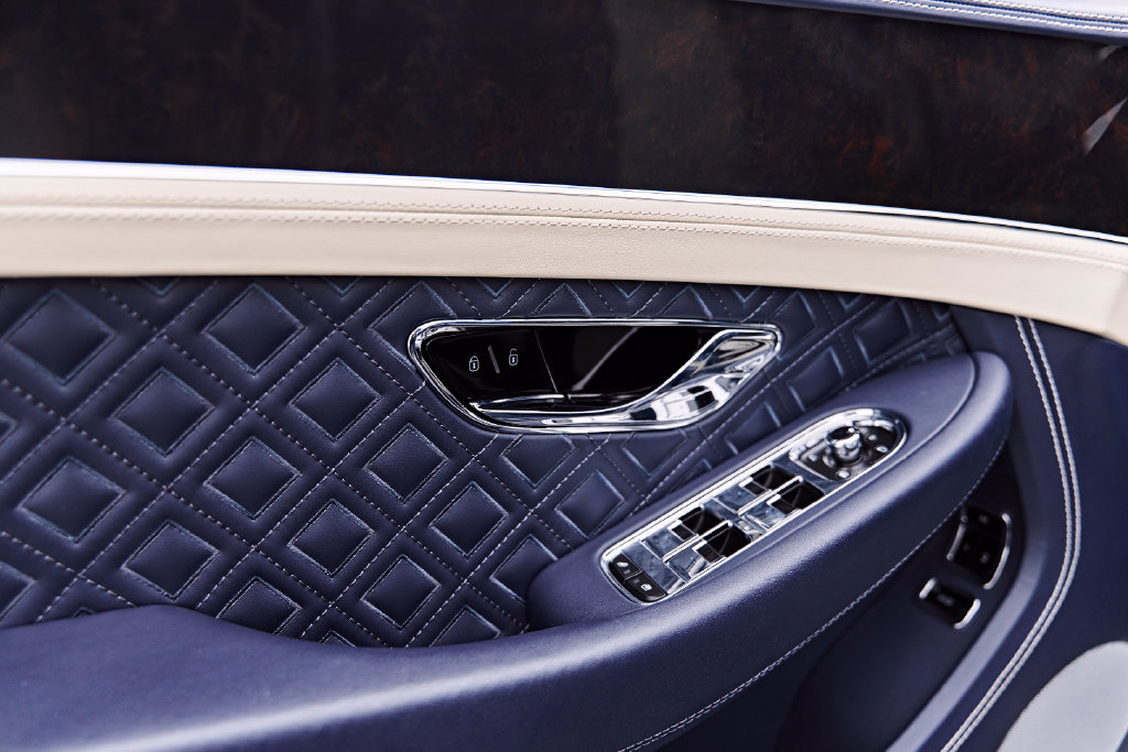 Used 2022 Bentley Continental GT AWD/4WD image 30