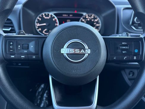 Used 2024 Nissan Rogue SV FWD image 26