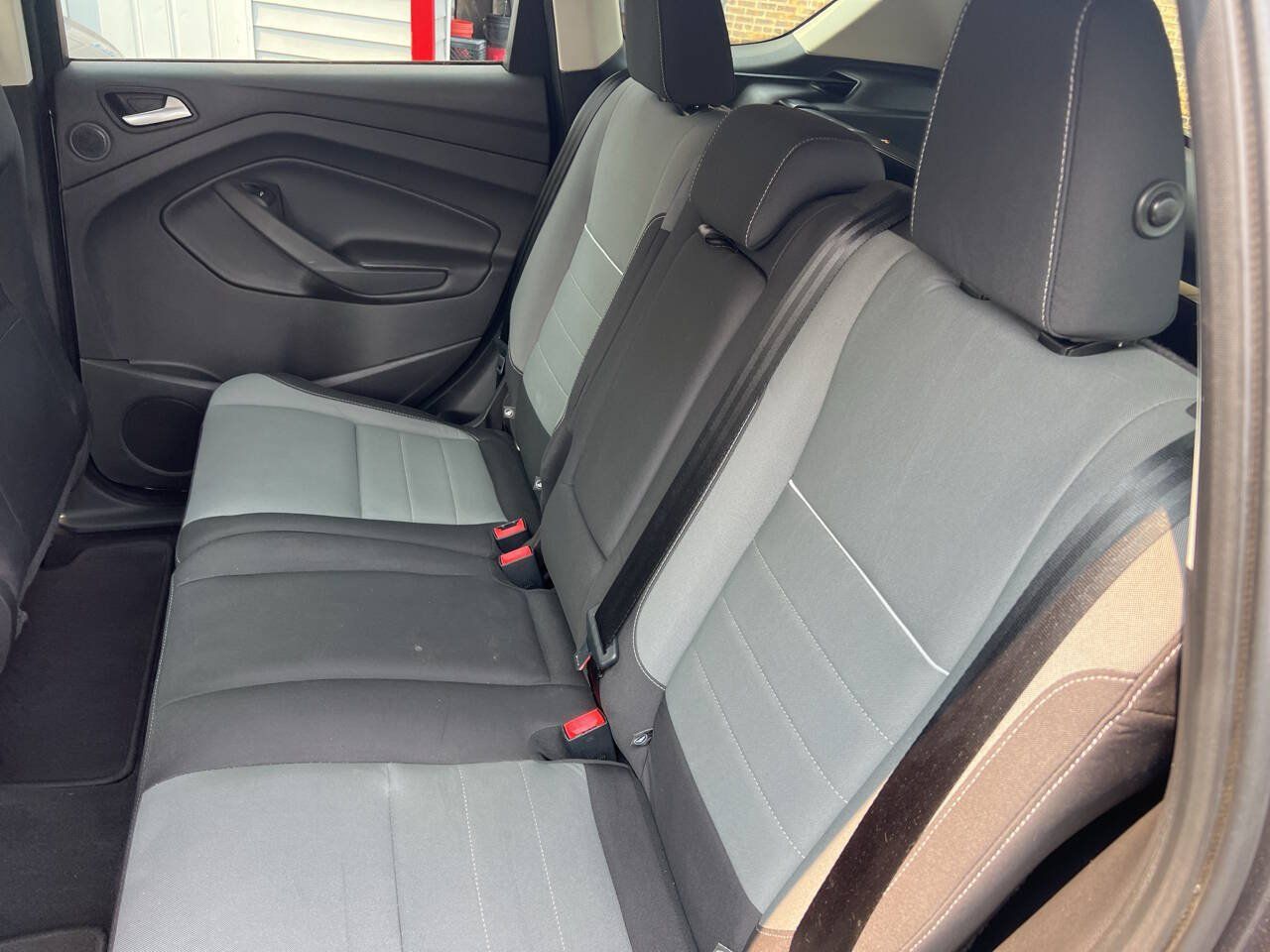 Used 2015 Ford Escape SE w/ Equipment Group 201A FWD image 10