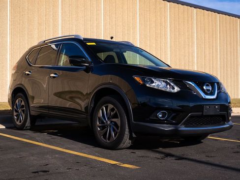 Used 2016 Nissan Rogue SL w/ SL Premium Package image 2