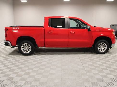 Used 2022 Chevrolet Silverado 1500 LT AWD/4WD image 11