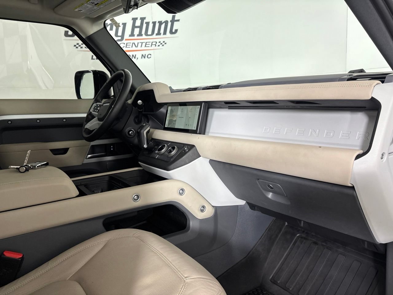 Used 2024 Land Rover Defender 110 S AWD/4WD image 31