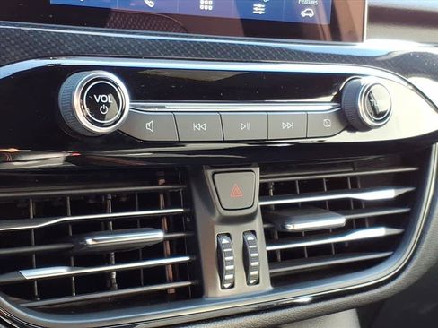 Used 2023 Ford Escape ST-Line w/ Cold Weather Package image 7