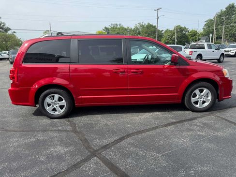 Used 2012 Dodge Grand Caravan SXT w/ Security Group FWD image 13