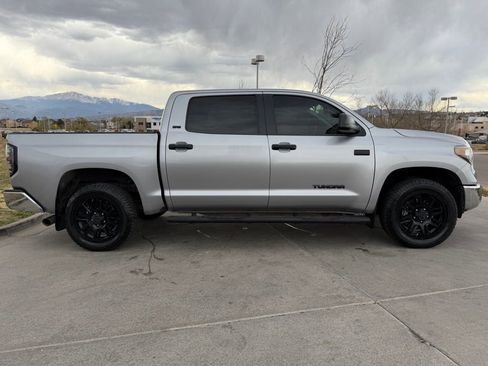 Used 2021 Toyota Tundra SR5 w/ SR5 Upgrade Package image 9