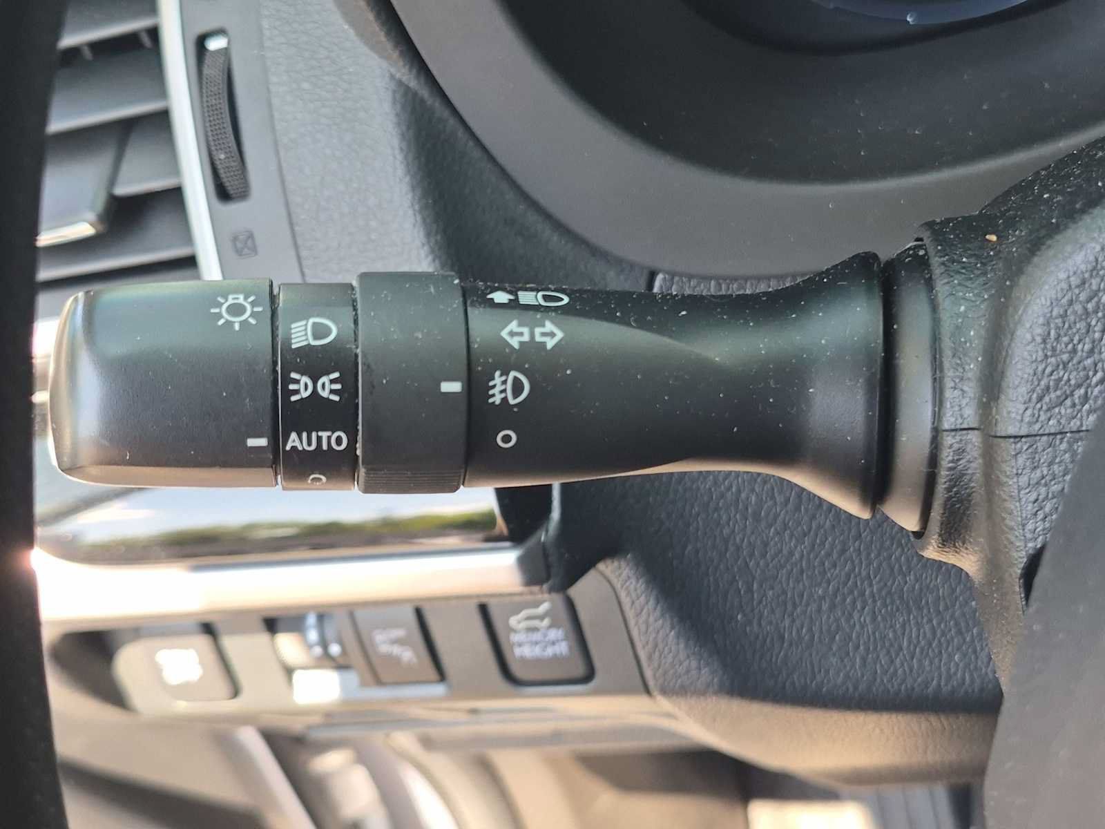 Used 2017 Subaru Forester 2.5i Touring AWD/4WD image 27