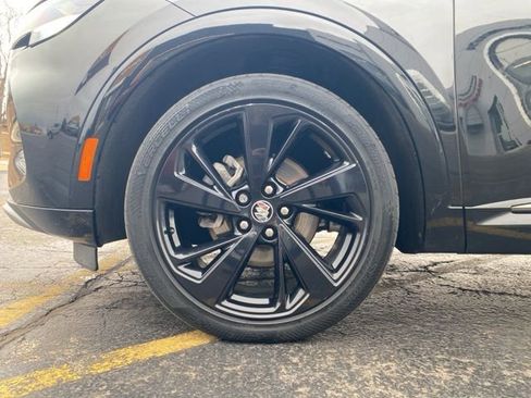 Used 2022 Buick Envision Essence w/ Sport Touring Package image 17