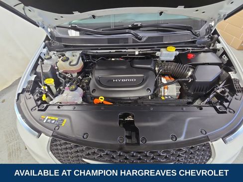 Used 2023 Chrysler Pacifica Touring-L FWD image 38