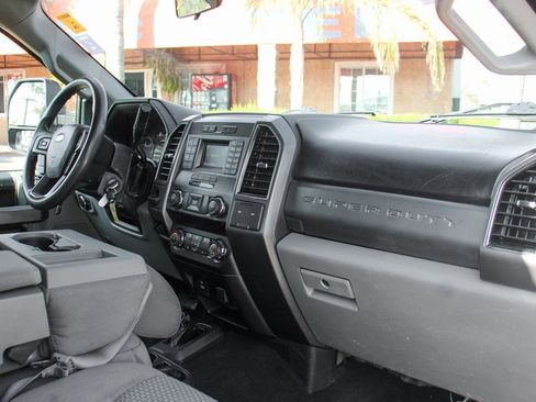 Used 2019 Ford F350 XLT image 34