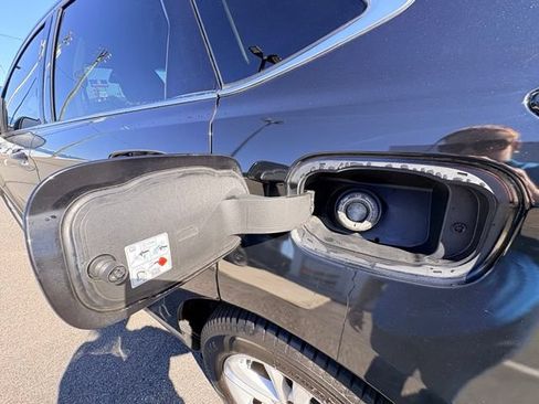 Used 2020 Ford Edge SEL AWD/4WD image 18