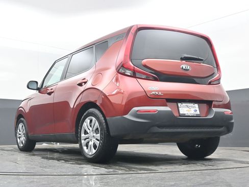 Used 2021 Kia Soul LX image 26