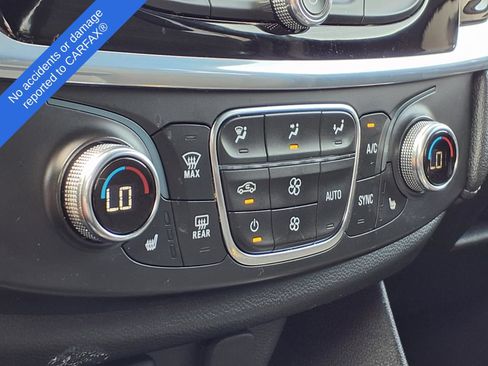 Used 2022 Chevrolet Traverse LT w/ LPO, Blackout Package AWD/4WD image 26