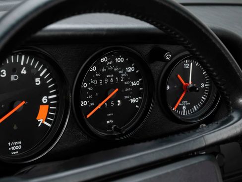Used 1987 Porsche 911 Carrera RWD image 24