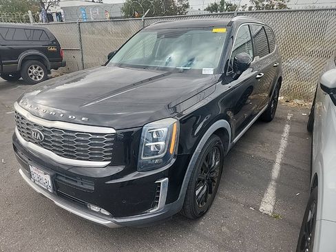 Certified 2021 Kia Telluride SX w/ SX Prestige Package AWD/4WD image 3