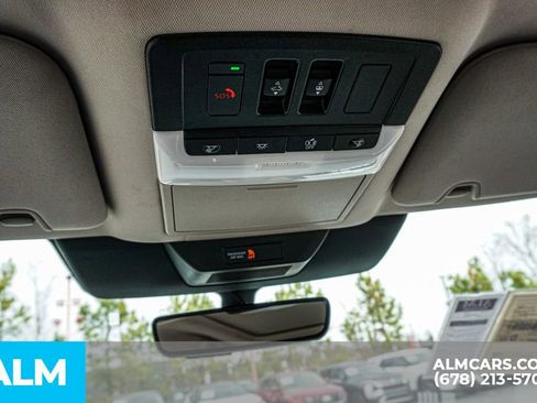 Used 2025 Nissan Pathfinder SL w/ SL Premium Package image 36