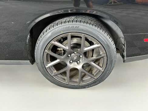 Used 2016 Dodge Challenger R/T Plus RWD image 11