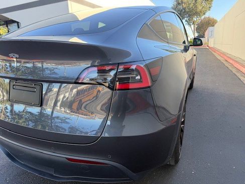 Used 2021 Tesla Model Y 2WD image 8