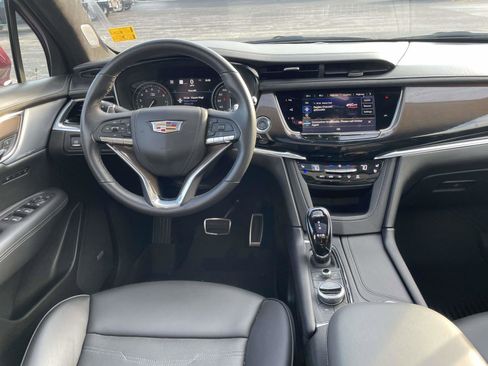 Certified 2024 Cadillac XT6 Sport w/ Platinum Package AWD/4WD image 13