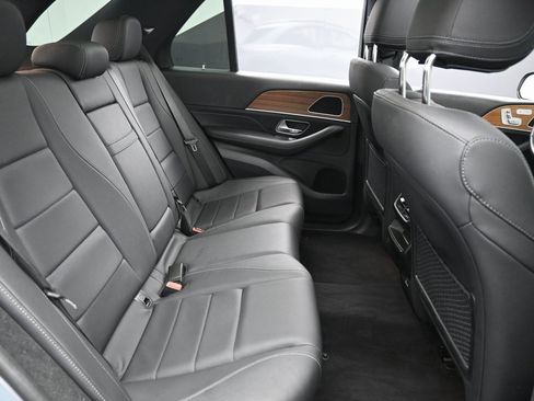 Used 2025 Mercedes-Benz GLE 450e 4MATIC w/ Winter Package image 37