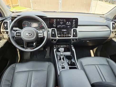 Used 2021 Kia Sorento EX w/ Panoramic Sunroof Package AWD/4WD image 10