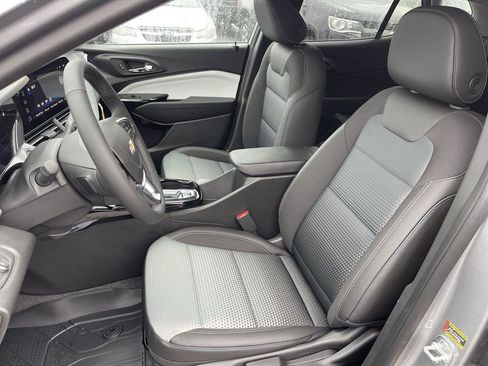 New 2026 Chevrolet Trax LT w/ Driver Confidence Package image 11