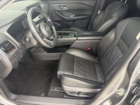 Used 2024 Nissan Rogue Platinum w/ Platinum Premium Package FWD image 5