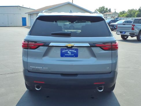 Used 2023 Chevrolet Traverse LT w/ LT Premium Package AWD/4WD image 5