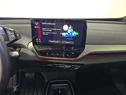 Used 2023 Volkswagen ID.4 S image 17