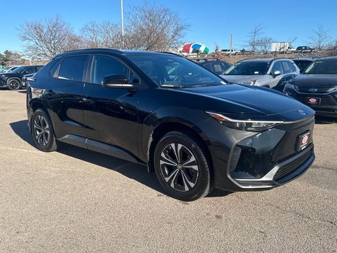 Used 2024 Toyota bZ4X XLE image 11