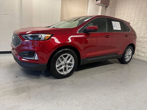 Certified 2024 Ford Edge SEL w/ Convenience Package image 38