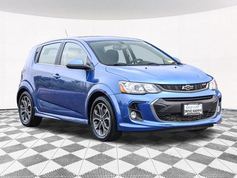 Used 2019 Chevrolet Sonic LT w/ Convenience Package FWD image 9