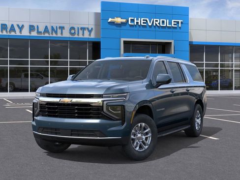 New 2026 Chevrolet Suburban LS image 6