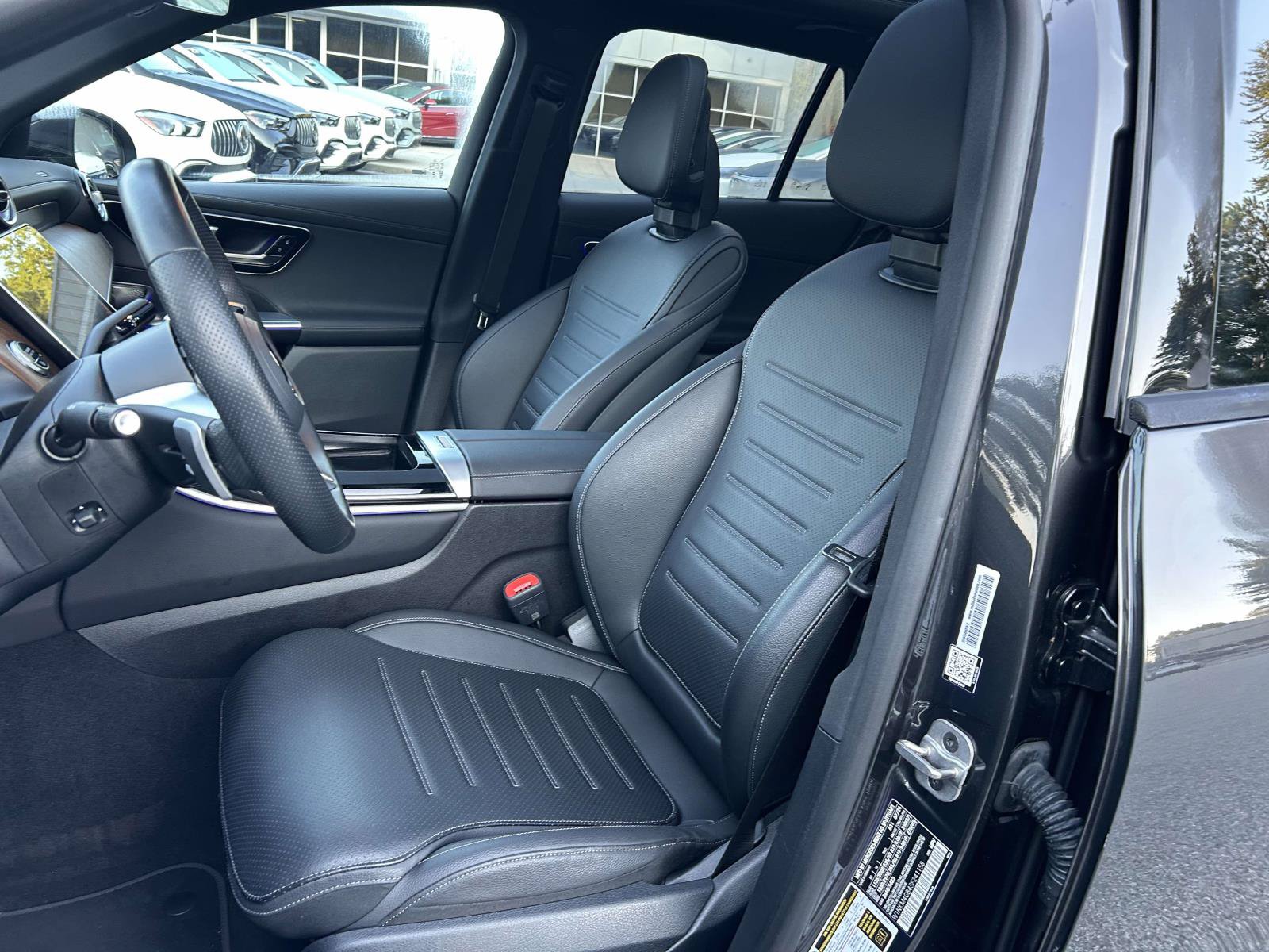 Certified 2025 Mercedes-Benz GLC 300 image 24