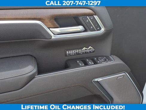 Used 2026 Chevrolet Silverado 1500 High Country AWD/4WD image 11