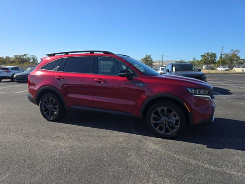 Used 2023 Kia Sorento SX Prestige image 2