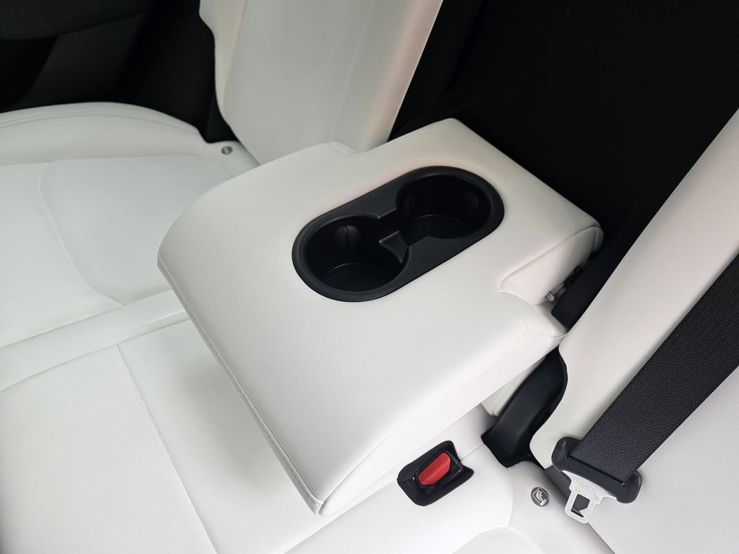 Used 2021 Tesla Model Y Long Range AWD/4WD image 19