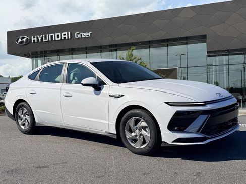 New 2026 Hyundai Sonata SE FWD image 1