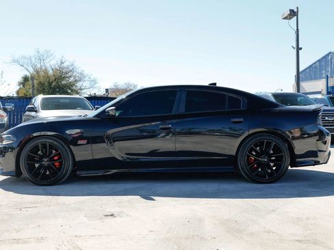 Used 2017 Dodge Charger R/T Scat Pack image 4