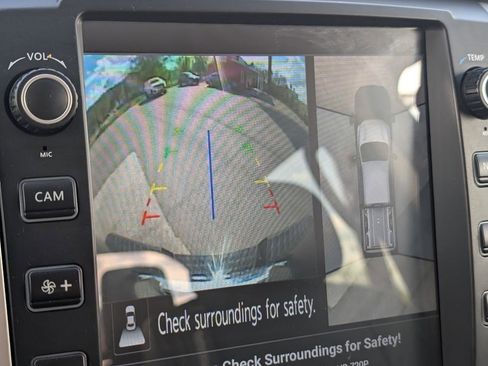 Used 2017 Nissan Titan PRO-4X AWD/4WD image 19