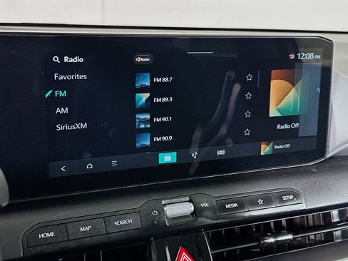 Used 2025 Kia K4 LXS image 19