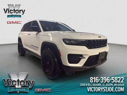 Used 2024 Jeep Grand Cherokee Altitude
