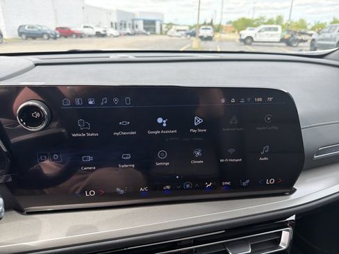 New 2026 Chevrolet Traverse LT w/ Sun and Wheel Package AWD/4WD image 16