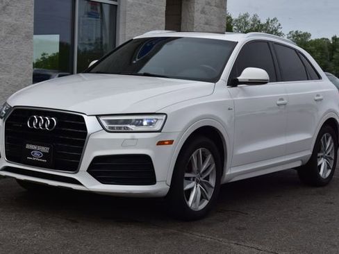 Used 2018 Audi Q3 2.0T Premium Plus w/ Premium Plus Package AWD/4WD image 9