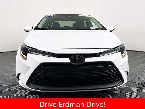 Certified 2024 Toyota Corolla LE FWD image 2