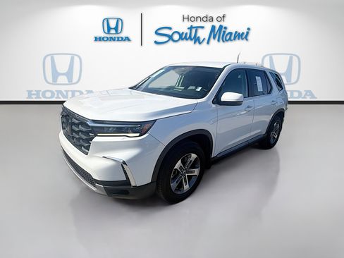 Used 2023 Honda Pilot EX-L image 3